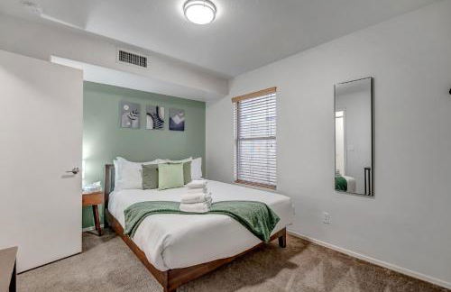 Chic Poolside Oasis - Karaoke - BBQ - Games - Foto 26