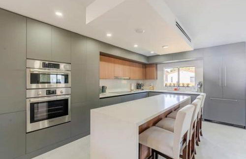 Miami Oasis by Brickell and Beaches - Photo 10