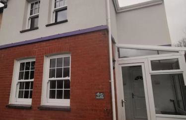 Prime location for Snowdon, Family and Dog friendly! - Photo 41