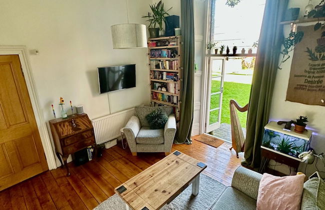 Quirky Apartment in the Heart of Leith With Garden - Foto 7