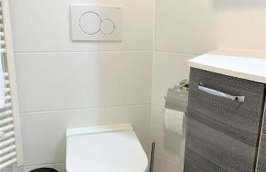 Top Modernes 1-Zimmer-Apartment mit Küche, Parkplatz, kostenfreiem WLAN und Netflix - Foto 11