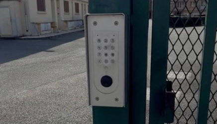 Bright two-room apartment with balcony & private parking - Foto 3