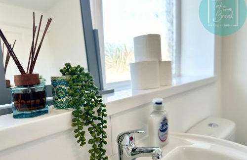 Stylish 3-Bedroom St Helens Home with Parking & Wi-Fi - Foto 38