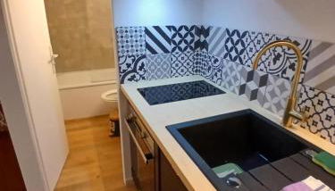 Studio 20m2 - stationnement gratuit - WiFi - Foto 2