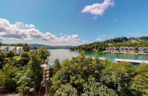 Family Lake Escape Sleeps 12 Shared Pool Dock - Foto 34