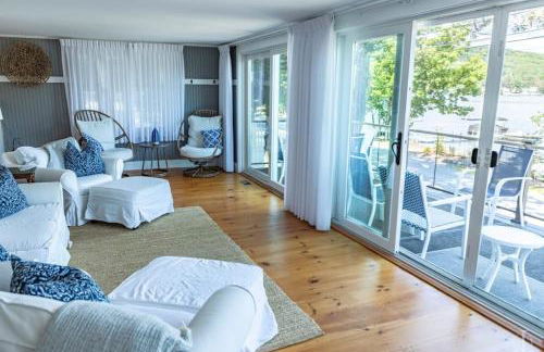 Beautiful Home 30 Feet from the Sand at Spofford Lake! - Foto 16