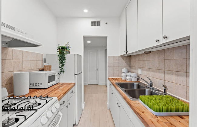 Beautiful Apt in Victoria Park Las Olas Blvd - Photo 8