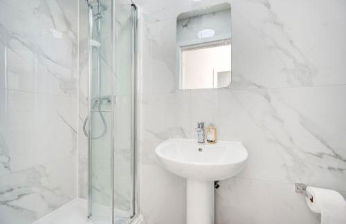 2 bedroom apartment with large rooms and Wi-Fi - Photo 14