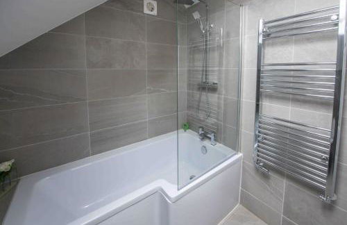 Beautiful, Peaceful, 5 Bedroom home with Hot Tub! - Foto 60