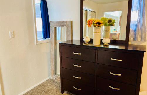 Bo's Copper City Charmer, easy Freeway Access, open floorplan - Foto 5