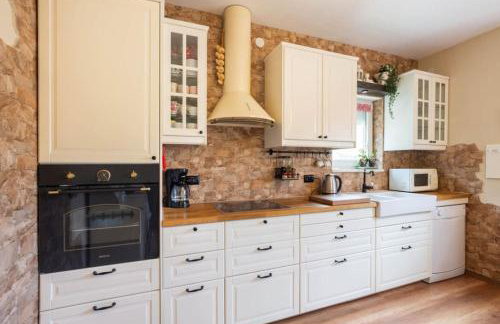 Holiday House near Split with heated pool - Photo 30