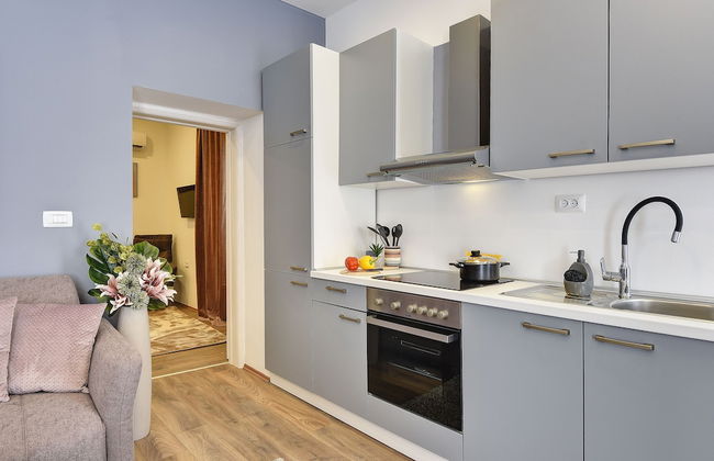 D&A Central Luxury Apartments - Photo 58