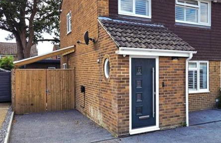 Weekend availability - 3 Bedroom House - Free Parking - Ideal for Families and Groups - Foto 8