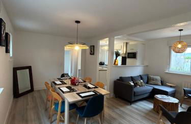 Dans le petit bourg - Foto 1