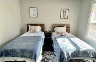 Gated 2BR Condo I 5 min Uptown - Foto 6