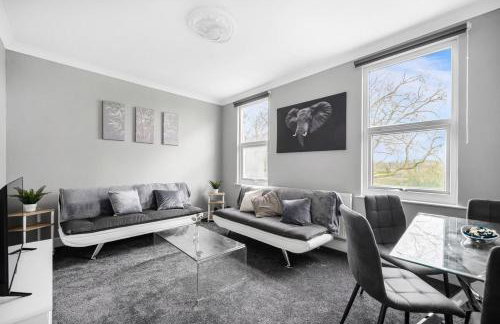 Stylist and Cosy 2 bed Apartment LongStay Parking Sleeps 4 WiFi - Foto 1