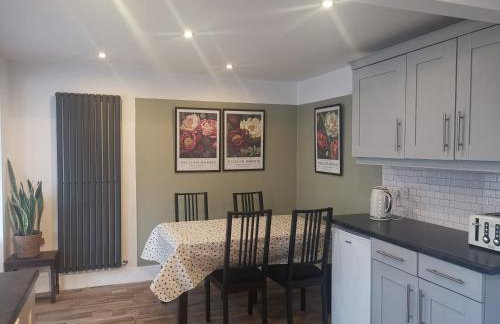 EMA, Castle Donington Circuit contractors group 4 bedrooms 7 bed house-private parking - Foto 9