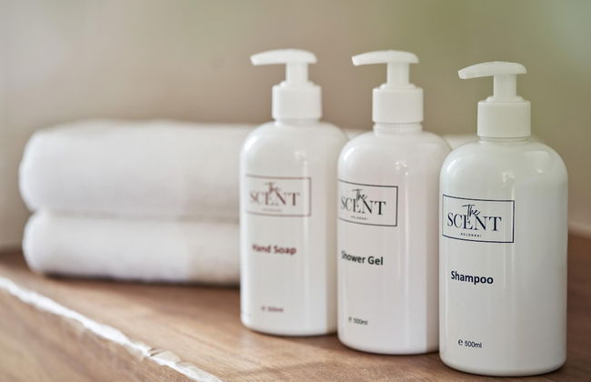 Beachfront Alassa Villas w Private Pools Complex - Foto 43