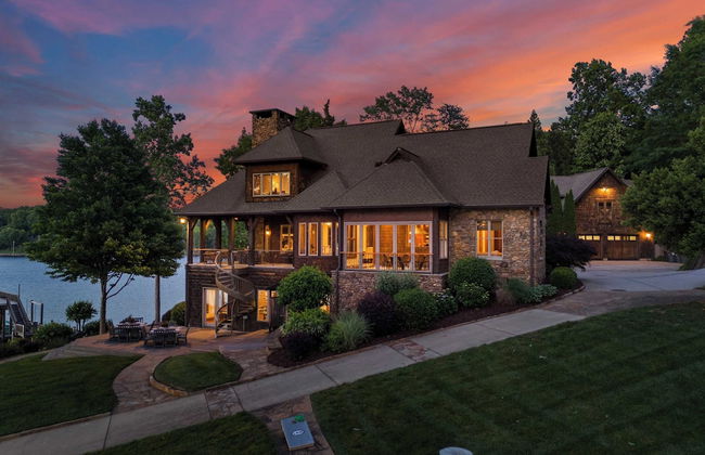 Lakefront, Private Dock+beach, Game Room Sunset Shores Resort: The Grand House - Foto 61