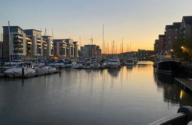 Stunning Marina Apartment - Foto 9