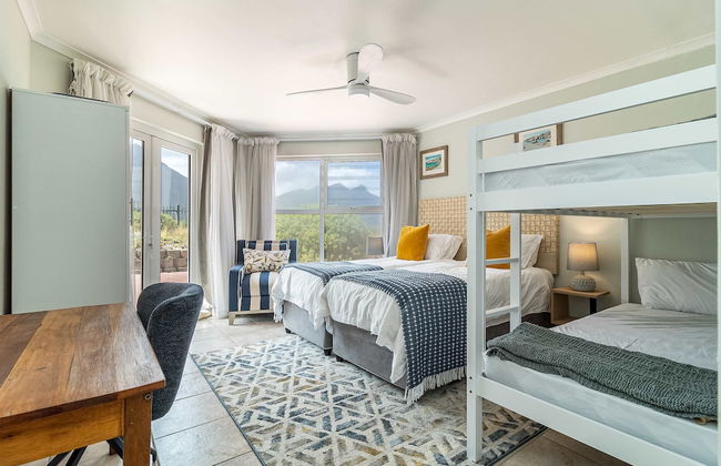 3 Bedroom Family Apartment Beach Club - Houtbay - Photo 47
