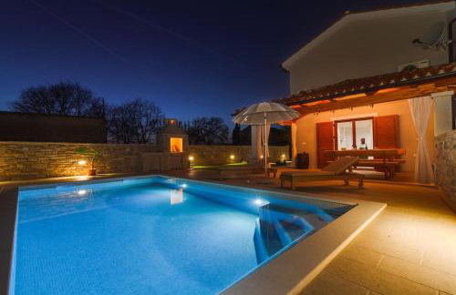 Villa NIMA - Holiday house with private pool - Foto 28