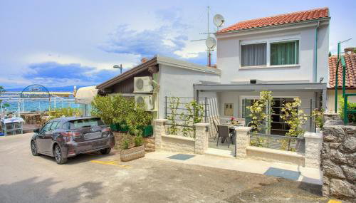 Holiday House Mar - Photo 1