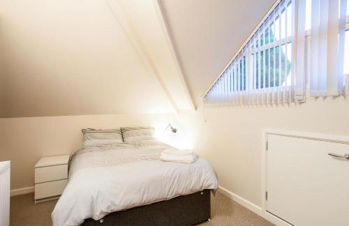 Luxury 2 Bedroom Apartment in Peaceful Location - Foto 25