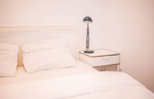 Alphabet 2 BR Serviced Apartments -lh- - Photo 4