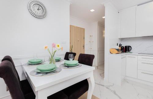 Stylish Two Bedroom Apartment Nasypowa by Noclegi Renters - Foto 11