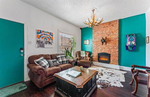 HOT TUB Firepit Pool Table Patio Cozy Downtown Denver - Foto 14