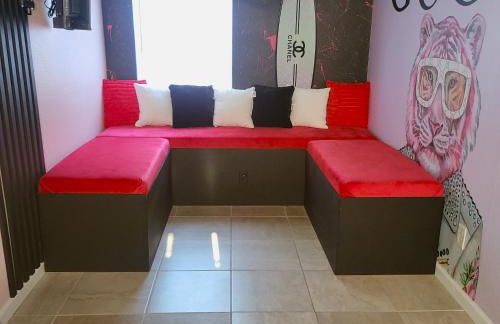 The Gawdy Den with Fast WIFI 2 minutes from Downtown Houston! - Photo 10