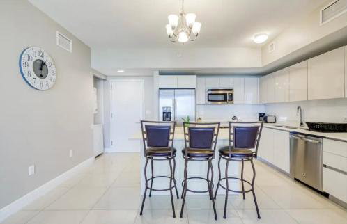 Stunning Penthouse Suite Waterfront 2BD 2BA - Foto 11