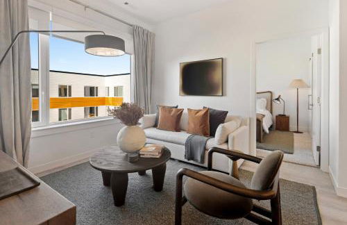 Hyatus Luxury Residences Boston Everett Premier Collection - Photo 22