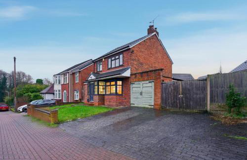 Spacious Modern 4BR Home 2 Luxury Bathrooms Private Parking Near M54, M6, JLR & WV1 - Foto 33