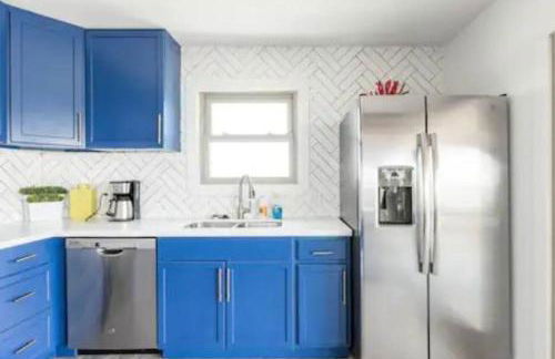 Beach House with Huge Deck and Great Views - Photo 12