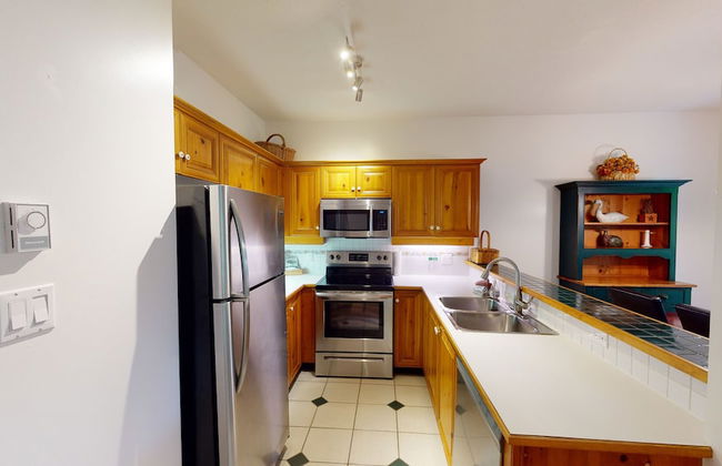 Painted Cliff by Whistler Premier - Photo 11