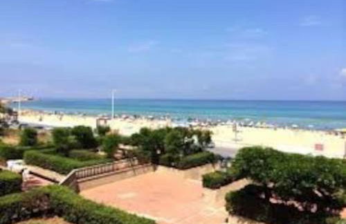 A CASA di ROSA,fronte spiaggia, piscina,parcheggio - Photo 3