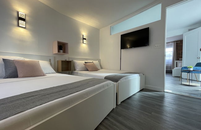 Hotel and the City-Midtown - Photo 20