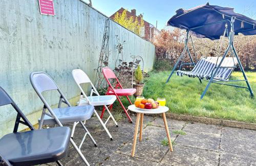 3-Bedroom spacious House, Private garden, Prime location, WiFi, Netflix - Foto 12