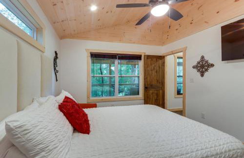 Blue Ridge Mountainside Cottage with Fire Pit! - Foto 13