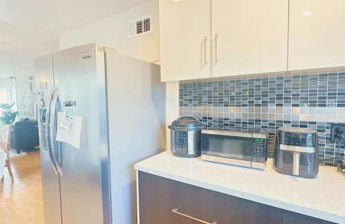 Brea Mall romantic two-bedroom house - Photo 18