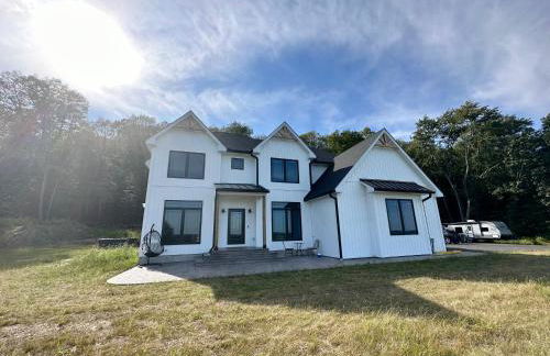 New Farmhouse, King Beds, Game Room, Hot Tub & View! - Foto 2