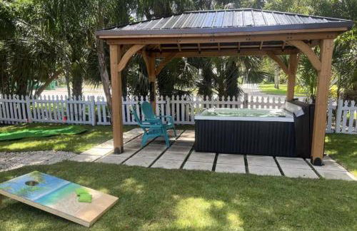 Annie's Escape - 5 mins to Downtown - HotTub - Foto 23