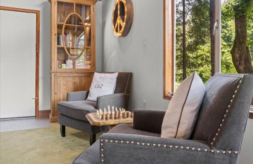 Cozy Creek Cabin - On Austin Creek Hot Tub - Dog Friendly - BBQ Grill - Fast WiFi - Foto 15