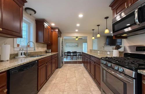 Portsmouth Landing 4BDRM, Modern Escape, Central - Foto 12