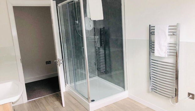 Peak District One King Bedroom Haven by Belvilla - Foto 3, Baño