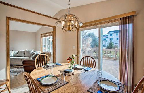 Suburban Gem with Deck 5 Mi from Dtwn Rochester! - Foto 8