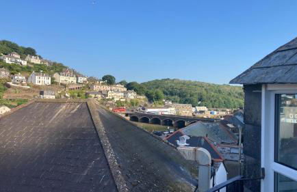 Looe with a View - Entire apartment with FREE allocated parking - Foto 14