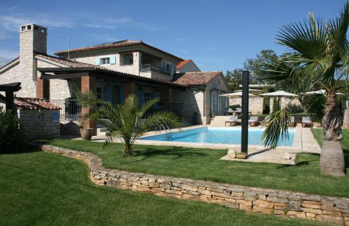 Villa Emma Smoljanci 76 - Foto 1